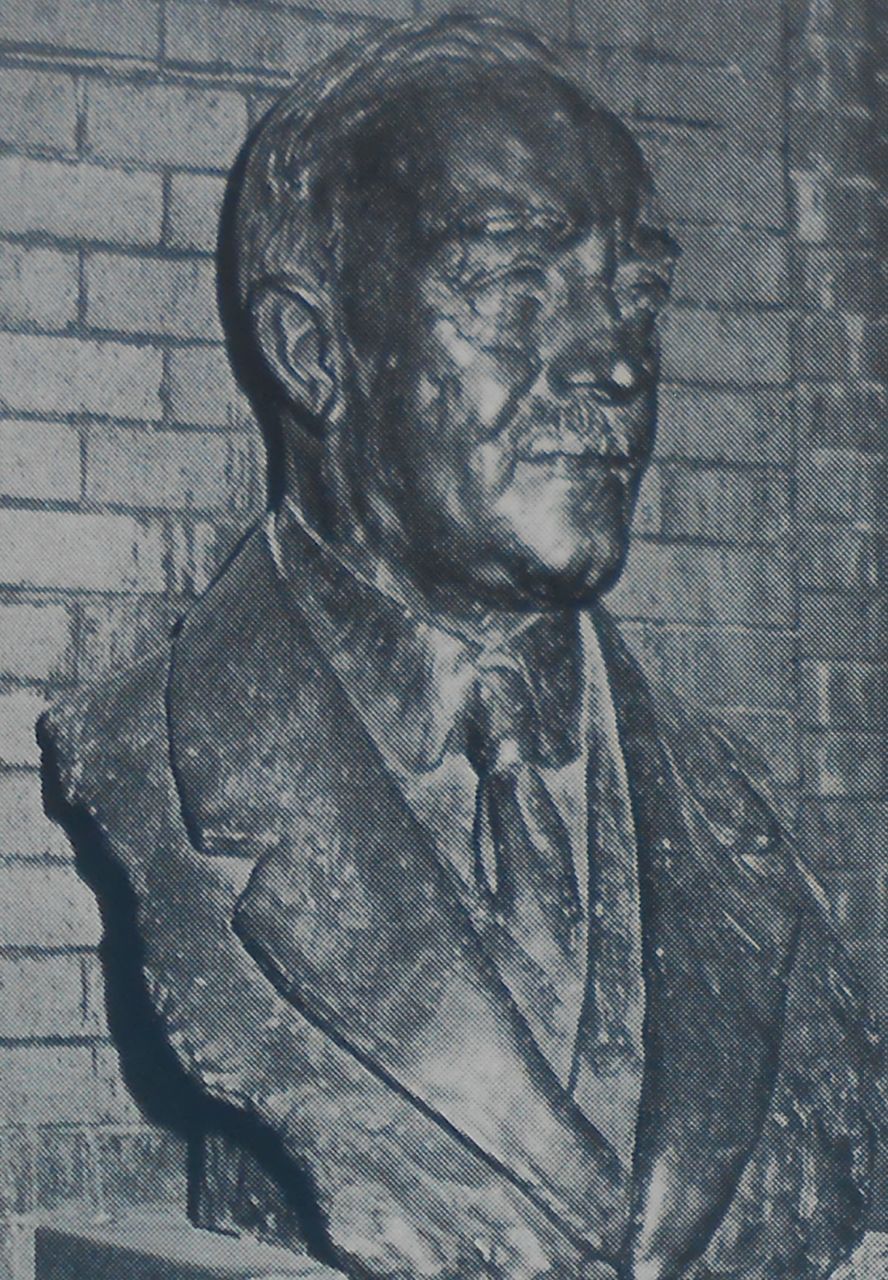 William Hoy Bust Railways Magazine 1979.jpg The Heritage Portal